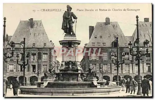 Ansichtskarte AK Charleville Place Ducale et Statue de Charles de Gonzague