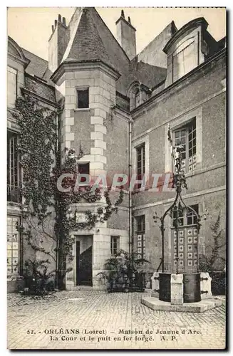 Cartes postales Orleans Maison de Jeanne d&#39Arc La Cour et le puit en fer forge