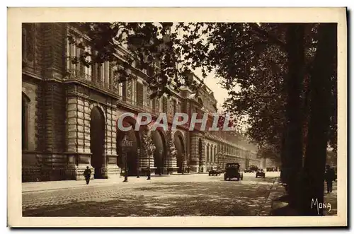 Cartes postales Paris Les Guichets du Louvre pres de la Seine