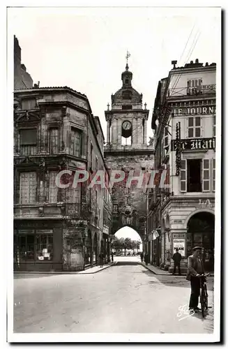 Cartes postales moderne La Rochelle La Grosse Horloge cote Interieur de la Ville Velo Cycle