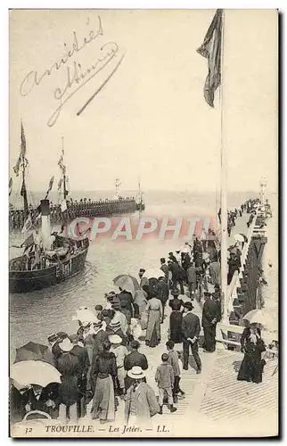 Cartes postales Trouville Les Jetees Bateau