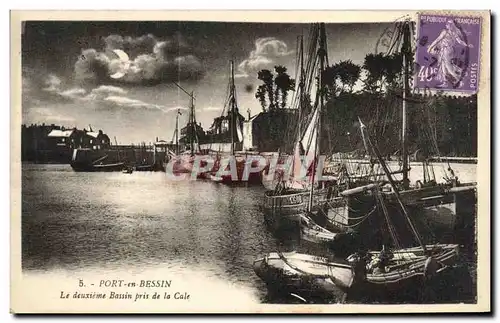 Ansichtskarte AK Port en Bessin Le deuxieme Bassin pris de la Cale Bateaux