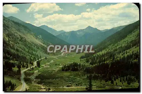 Cartes postales moderne Looking south from Red Mountain Pass on the Million Dollar Highway Colorado