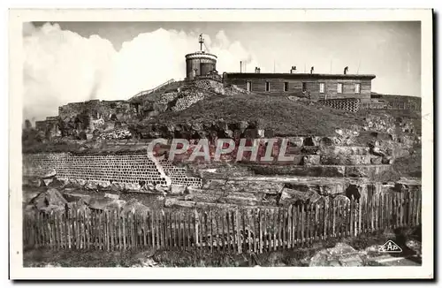 Cartes postales L&#39Observatoire du puy de Dome au niveau des nuages