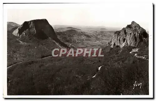 Ansichtskarte AK Environs Mont Dore Les roches Sanadoire et la vallee de la Sioule