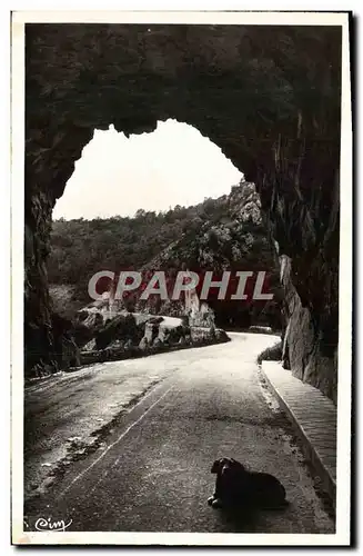 Ansichtskarte AK Vallee de la Sioule Gorges de Chouvigny Le Tunnel