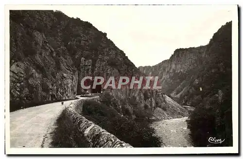 Ansichtskarte AK Chouvigny Les Gorges de L&#39Entree du Tunnel de Chouvigny