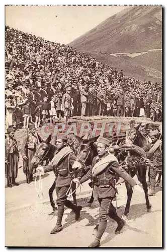 Cartes postales Des Milliers De Francais Sont Montes Au Col Du Lautaret Pour Y Acclamer L&#39Armee Militaria