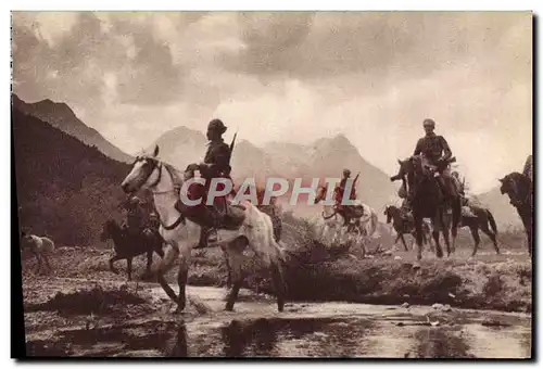 Cartes postales Spahis En Reconnaissance Militaria Chevaux