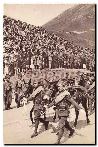 Cartes postales Des Milliers De Francais Sont Montes au col du Lautaret pour y acclamer l&#39armee Militaria