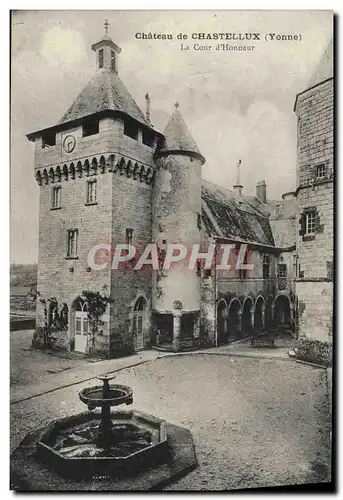 Cartes postales Chateau de Chastellux La Cour d&#39Honneur