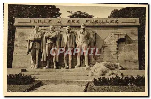 Ansichtskarte AK Lille Monument Des Fusilles Militaria