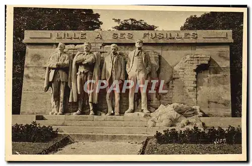 Cartes postales Lille Monument Des Fusilles Militaria