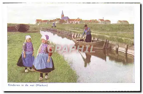 Cartes postales Marken Kinderen In De Wei Enfants Folklore