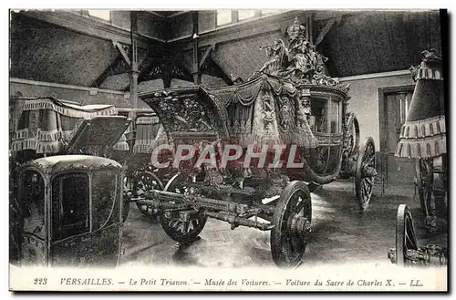 Cartes postales Versailles Le petit Trianon Musee des voitures Voiture du sacre de Charles X