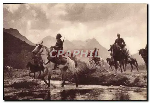 Cartes postales Spahis En Reconnaissance Militaria Chevaux