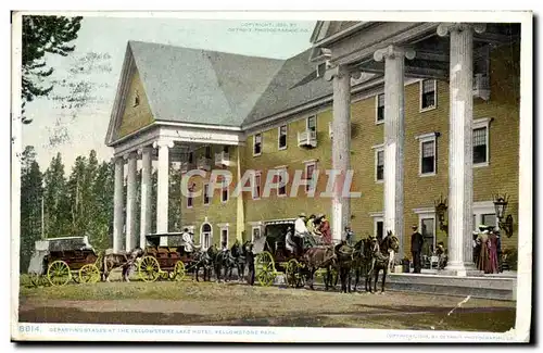 Cartes postales Departing stages at the Yellowstone Lake Hotel Yellowstone Park