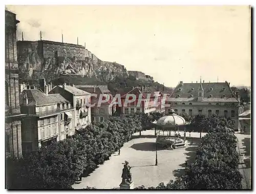 Cartes postales Grand Format Belfort La Place d&#39Armes L&#39Hotel de Ville le Chateau et le Lion 28 * 23 cm