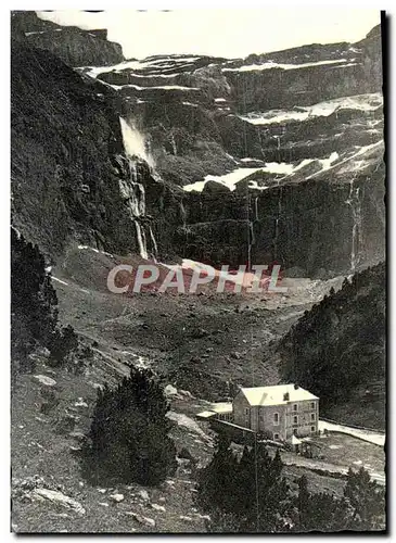 Cartes postales moderne Gavarnie L&#39Hotel du Cirque et le Cirque