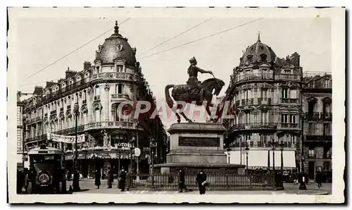 Cartes postales moderne Orleans La Place du Martroi La Statue de Jeanne d&#39Arc par Foyatier