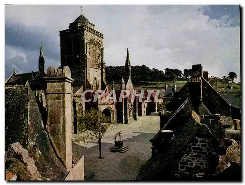 Cartes postales moderne Locronan Ensemble de la place Eglise du 15eme et les vieilles maisons des Tisserands