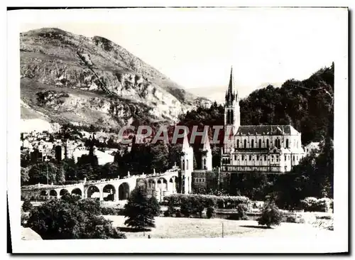 Cartes postales moderne Lourdes La Basilique Et Le Pic Du Jer