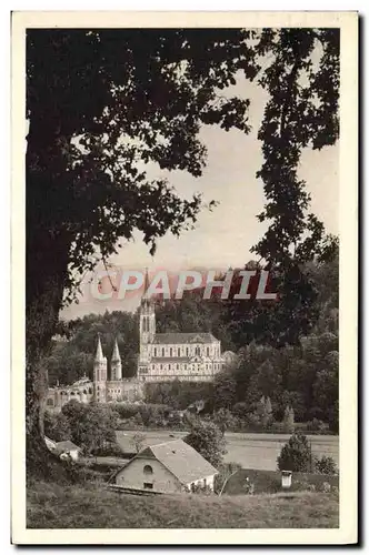 Ansichtskarte AK Lourdes La Basilique Vue de la Voie Ferree