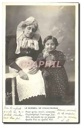 Cartes postales Le Sommeil De Grand Maman Enfant Femme