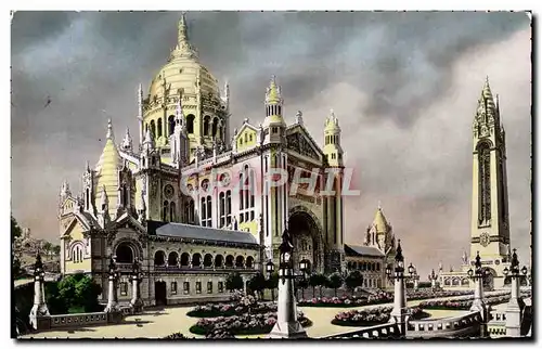 Cartes postales moderne Basilique de Lisieux Panorama general