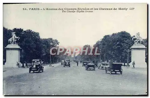 Cartes postales Paris l&#39Avenue Des Champs Elysees Et Les Chevaux De Marly Arc de Triomphe