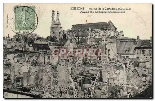 Ansichtskarte AK Soissons Autour de la cathedrale Militaria