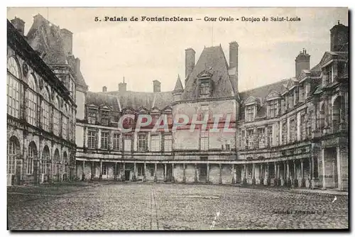 Cartes postales Palais de Fontainebleau Cour Ovale Donjon de Saint Louis