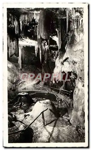 Cartes postales moderne Les grottes de Betharram La chaire et le bassin