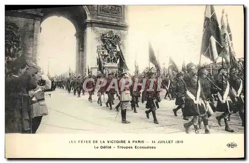 Ansichtskarte AK Paris Les Fetes De La Victoire 14 juillet 1919 Le defile Troupes ecossaises Militaria