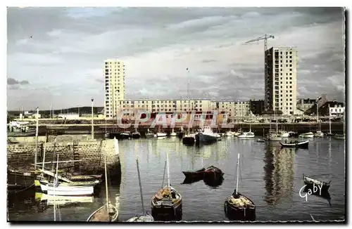 Moderne Karte Cherbourg L&#39Epi et le port des yachts au fond les nouveaux immeubles