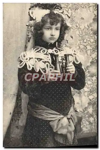 Cartes postales Enfant aux jumelles