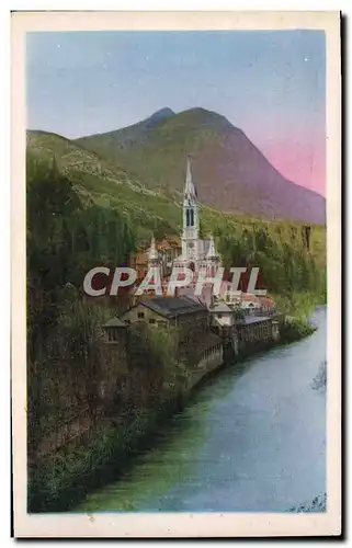 Cartes postales Lourdes La Basilique et le Gave