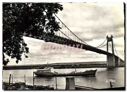 Cartes postales moderne Le Dahra Passe Sous Le Pont De Tancarville SAGA Bateau