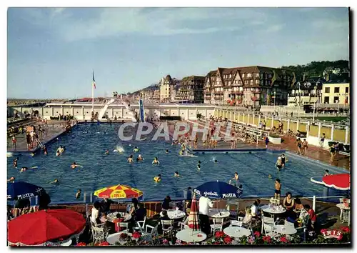 Cartes postales moderne Trouville Reine Des Plages La piscine et les villas