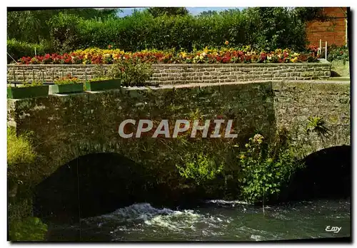 Cartes postales moderne Le Normandie Pittoresque Le Vieux Pont Fleuri