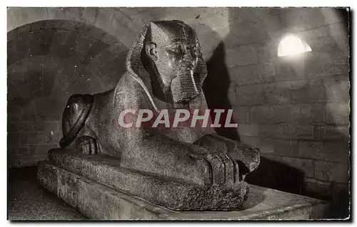 Cartes postales moderne Paris Musee du Louvre Egypte Sphinx en granot rose