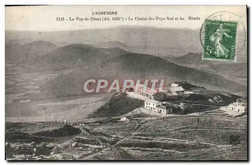 Ansichtskarte AK L&#39Auvergne Le Puy de Dome La Chaine Des Puys Sud et les Hotels