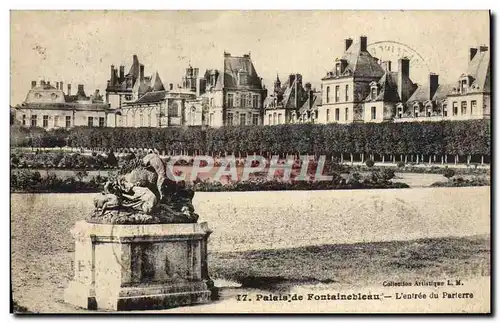 Cartes postales Palais de Fontainebleau L&#39entree du Parterre