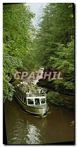 Cartes postales moderne Through The Hole Riverview Boat Line Wisconsin Dells Wisconsin Bateau