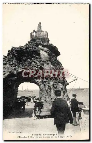 Cartes postales Biarritz Pittoresque L&#39escadre a Biarritz au rocher de la vierge