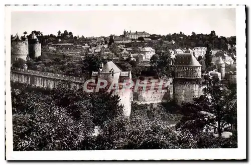 Cartes postales moderne Fougeres Le Chateau les Remparts et les Tours