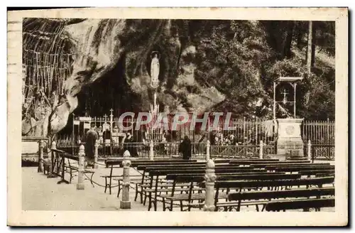 Cartes postales Lourdes la grotte miraculeuse