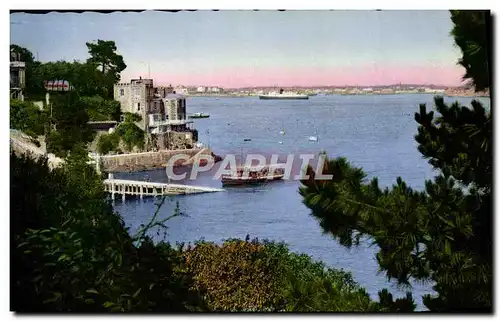 Cartes postales moderne Dinard Promenade Du Claire De Lune Au Loin St Malo