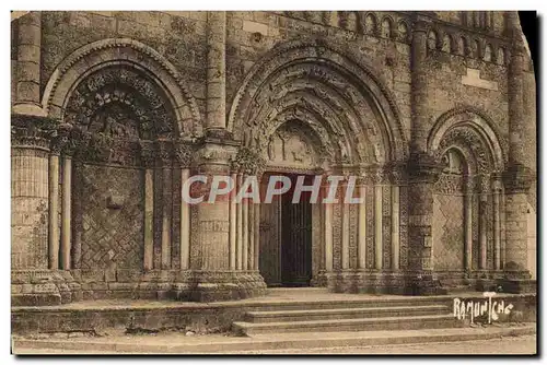 Cartes postales Facade de l&#39Eglise romane de Pont l&#39Abbe d&#39Arnoult