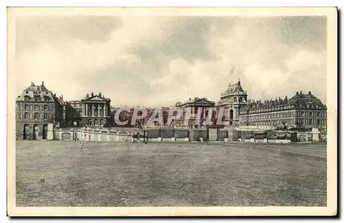 Cartes postales Le Chateau de Versailles et la Cour d&#39Honneur